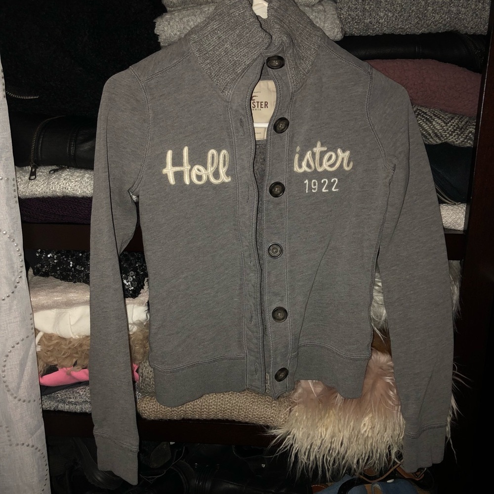 Hollister sweater